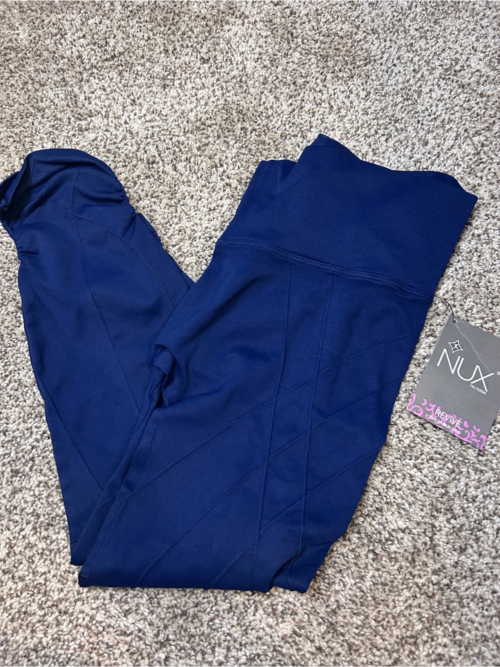 NWT NUX Mesa Capri in Navy Size Small